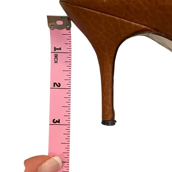 Dolce & Gabbana pointy toe brown tan pumps 39.5 US9.5 kitten heel 3” Y2K classic